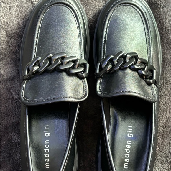 madden girl Hoxtonn Women's Block Heel Loafers Size 10 - Picture 3 of 15